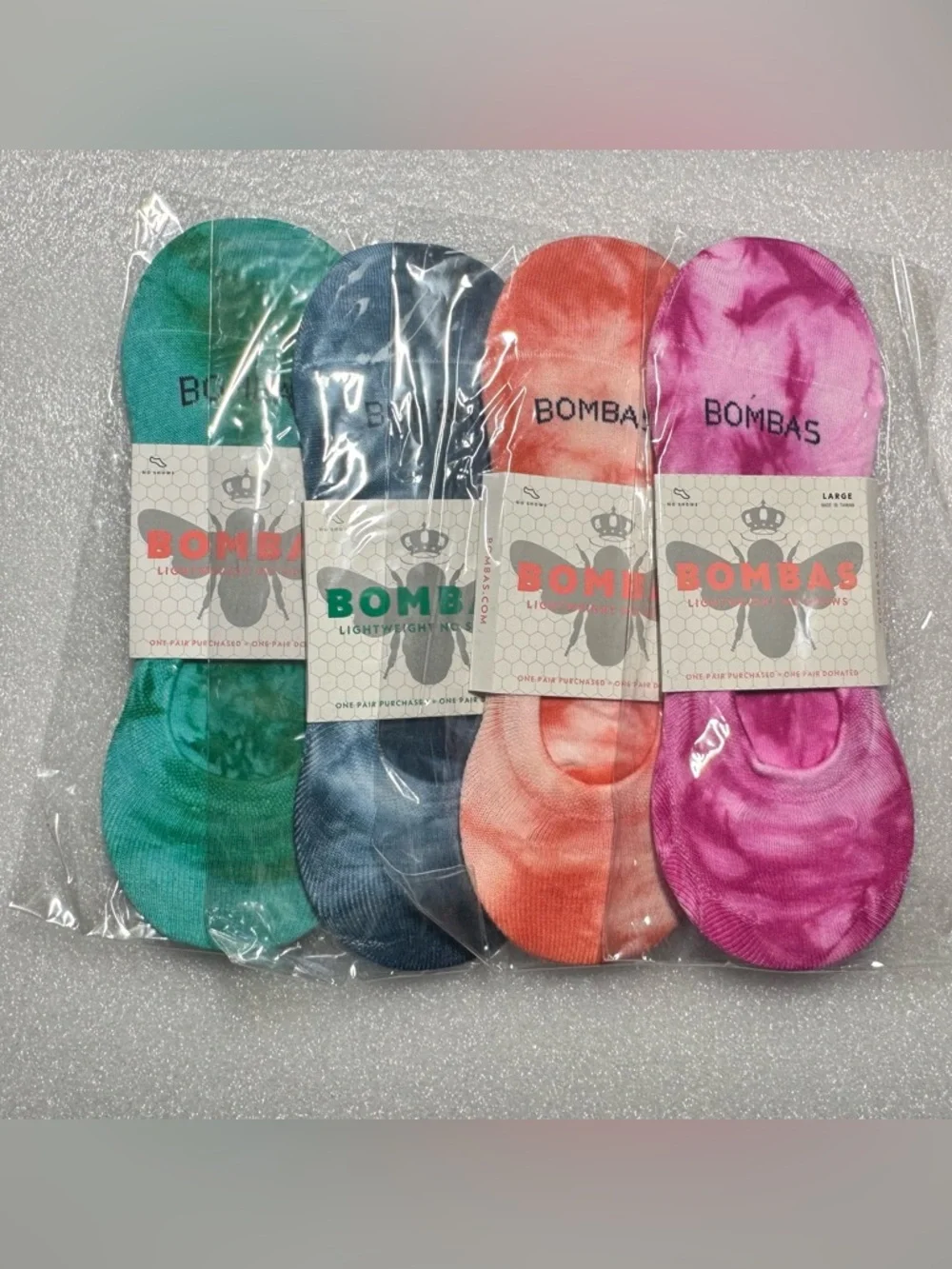 Bombas Unisex Women's Lightweight Tie Dye No Show Socks Size Large 4-Pack